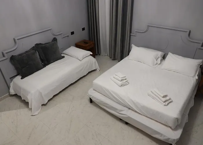 Luxury Rom